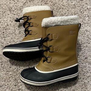 Sorel Brown and Black Snow Boots